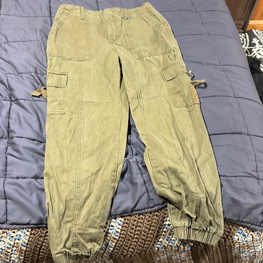 Forever 21 Green cargo pants